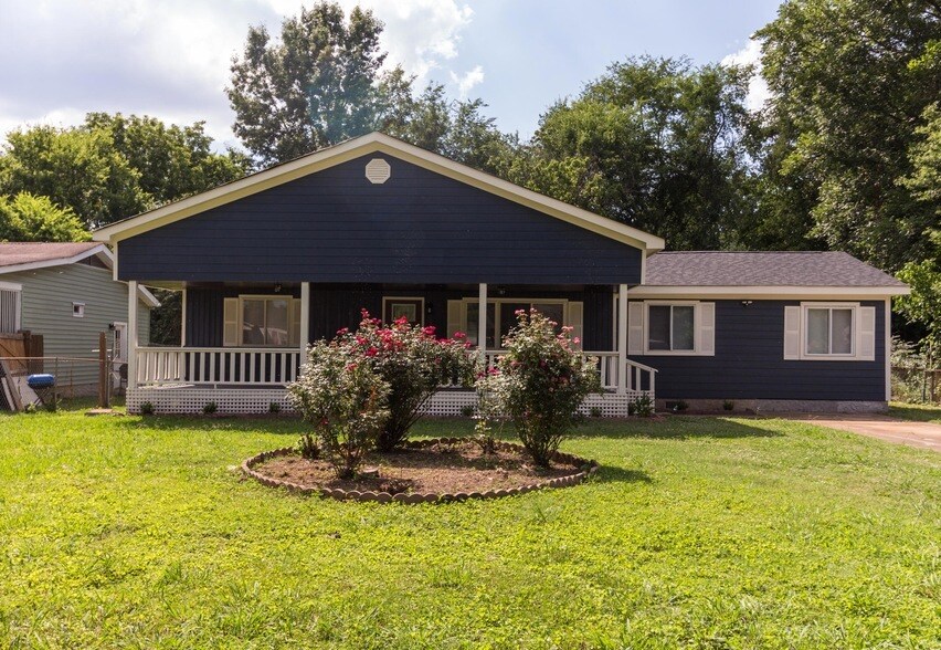 Primary Photo - 207 Central Dr