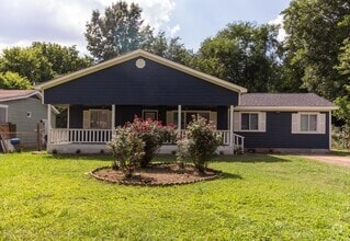 Building Photo - 207 Central Dr