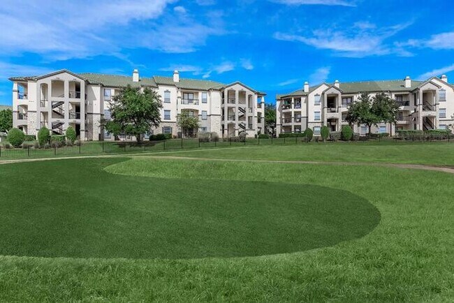 Foto del edificio - 3400 Ranch Rd 620 S