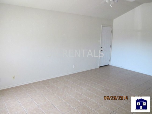 Foto del edificio - 309 Jeff Gordon Dr