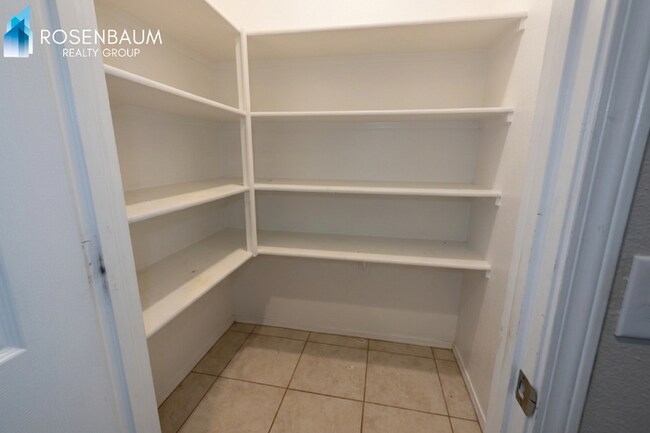 Building Photo - 41917 W Manderas Ln