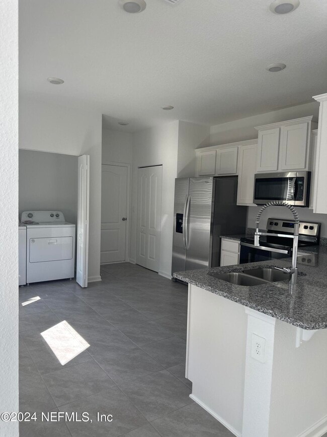 Foto del edificio - 443 Talulla Trl