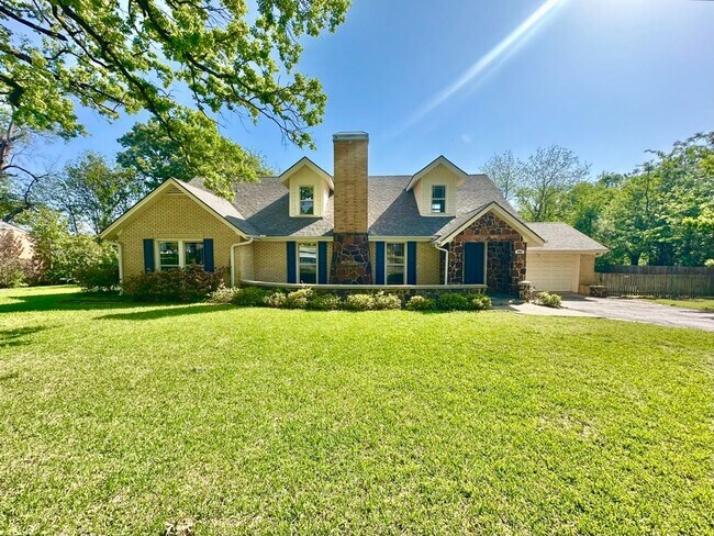 Foto del edificio - Spacious 4 Bedroom in the Heart of Tyler! Available Now!