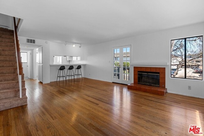 Building Photo - 12711 Mitchell Ave