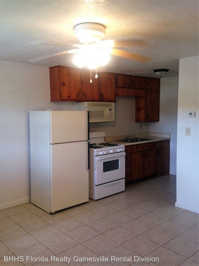 Building Photo - 1406 SW 18th Pl