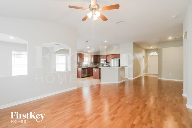 Foto del edificio - 18416 Cypress Bay Pkwy