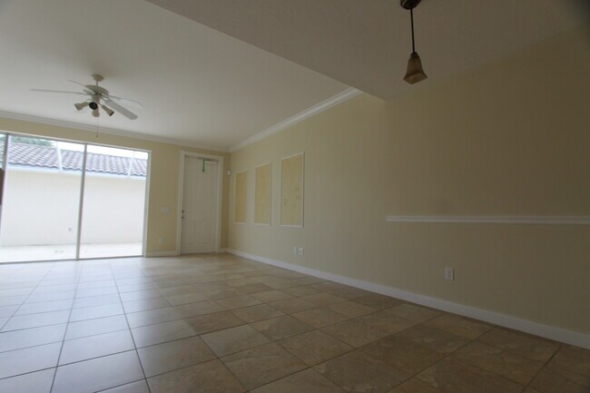Building Photo - ** VILLAGE WALK OF BONITA SPRINGS ** Pet Friendly - 3/3 Resort Style Living
