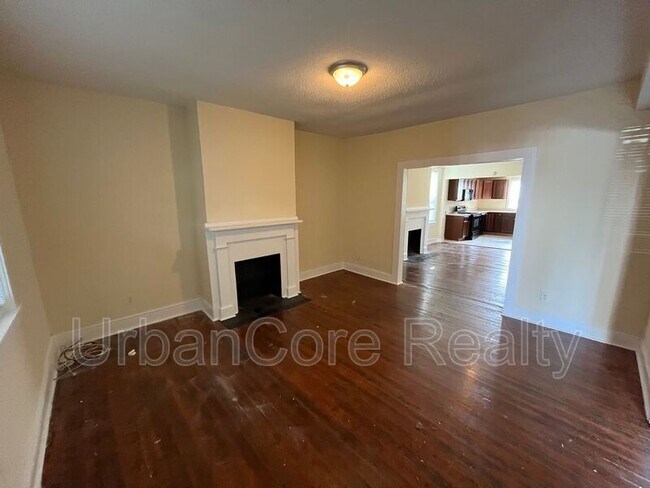 Building Photo - 805 N 26th St