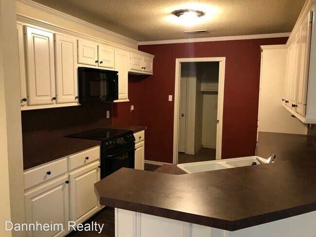 Building Photo - 3 br, 2 bath House - 202 Huron Ave