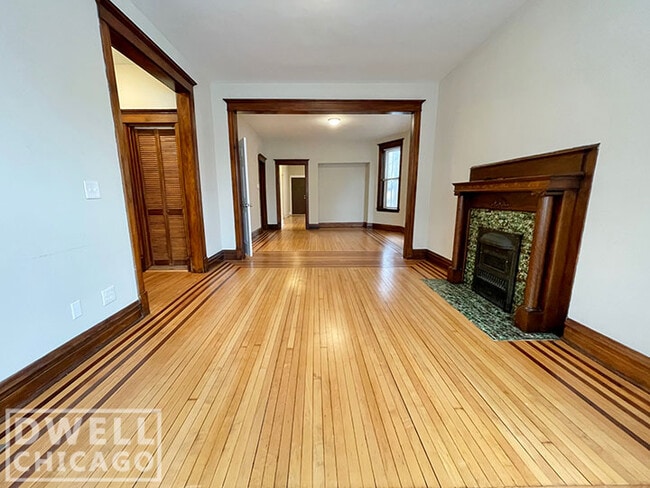 Building Photo - 3106 W Fullerton Ave