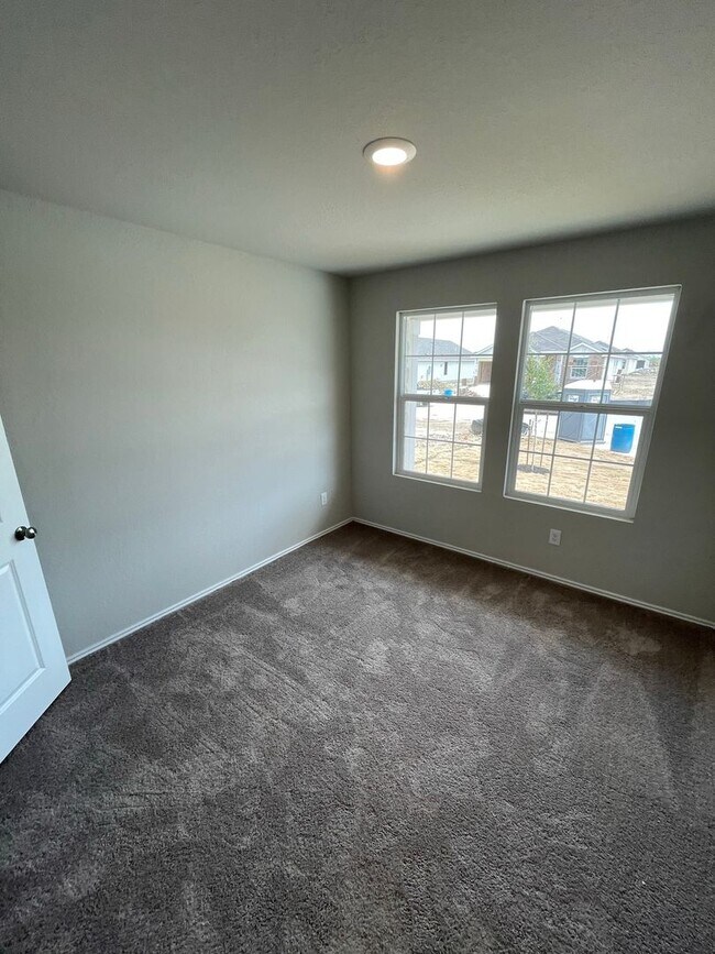 Building Photo - Paloma Subdivision