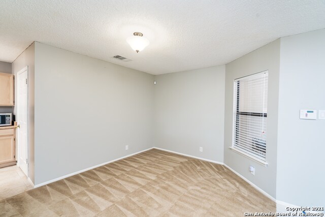 Building Photo - 9614 Fern Crest