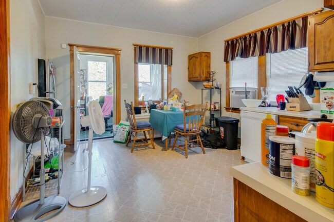 Foto del edificio - 5306 W Roscoe St