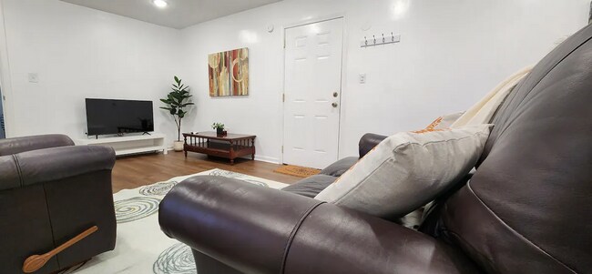 Building Photo - 41 E Jackson St