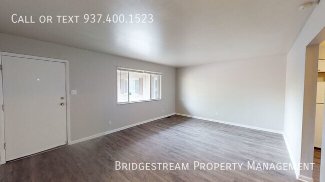 Building Photo - *Half Off First Months Rent* Updated groun...