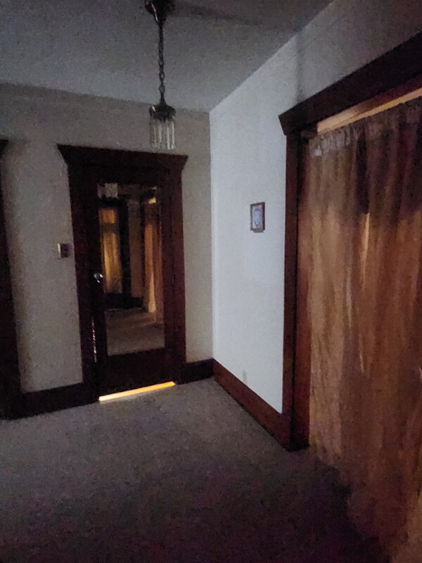 Foto del edificio - 467 W William St