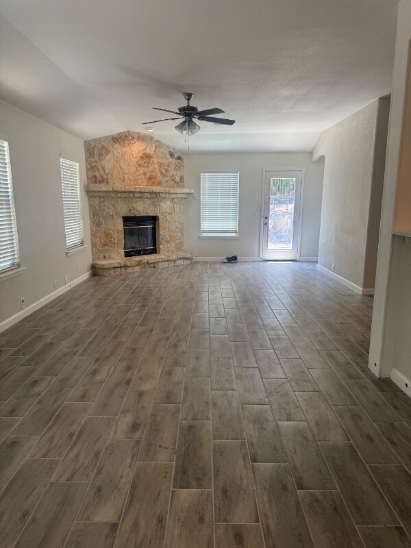 Foto del edificio - 15727 Cotton Tail Ln