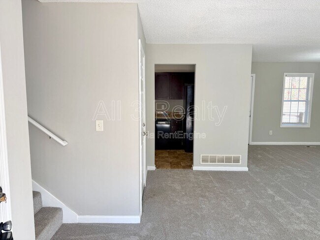 Foto del edificio - 753 Newport Dr