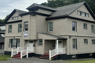 Building Photo - 127 Comstock Pl