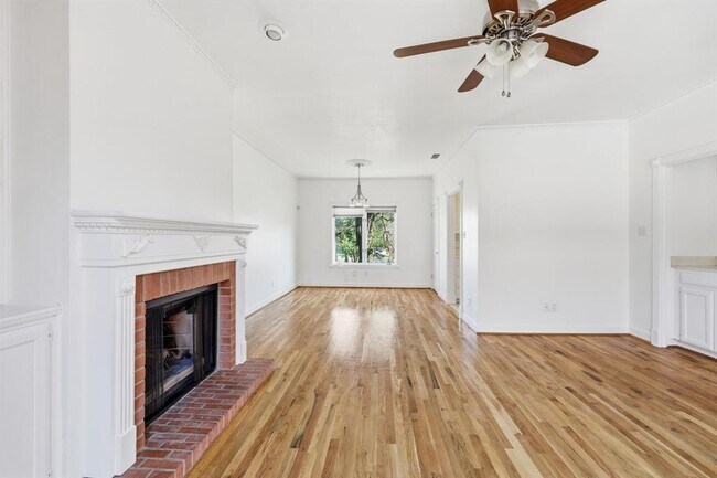 Foto del edificio - 1626 Palma Plaza