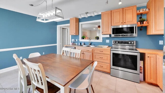 Building Photo - Lease to Own