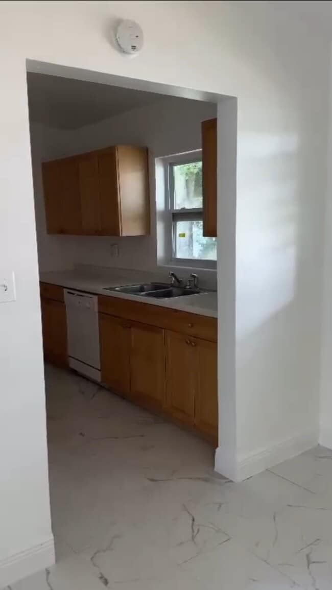 Foto del edificio - 206 Poinciana Cir