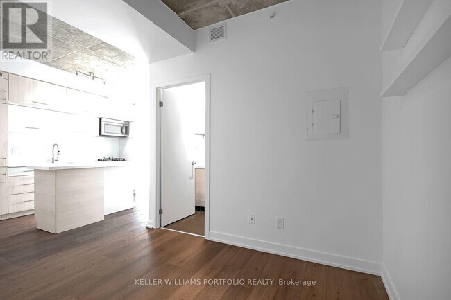 Building Photo - 205 Manning Ave