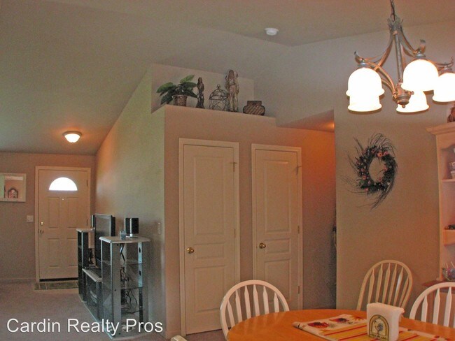 Building Photo - 1396 Red Bluff Way