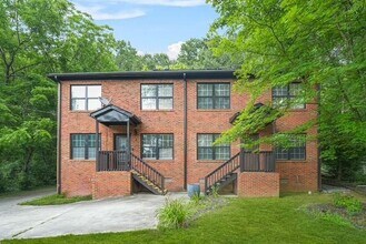 Building Photo - 545 Elmwood Rd NW