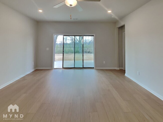 Foto del edificio - 15653 Ruthie Lynn Dr