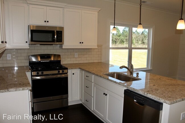 Building Photo - 3 br, 2.5 bath House - 2710 Wenonah Oxmoor Rd