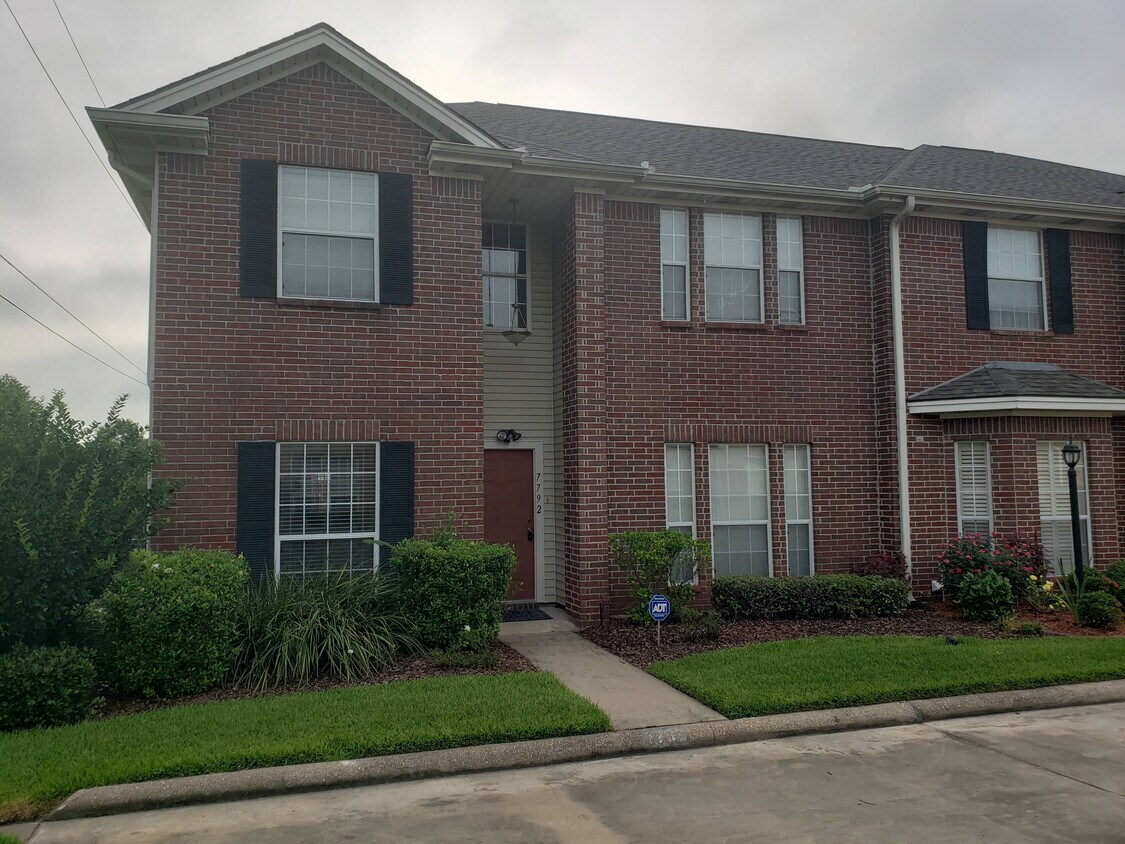 7792 Pecan Dr Unit 7792 Pecan, Beaumont, TX 77713 Condo for Rent in