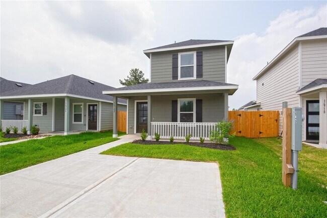 Building Photo - 16722 N Marie Vlg Dr