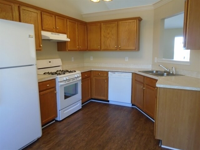 Foto del edificio - 7233 Cedar Forest Drive