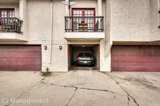 Building Photo - 6530 Ridgecrest Rd