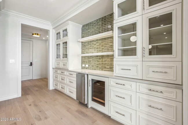 Foto del edificio - 4240 E Camelback Rd