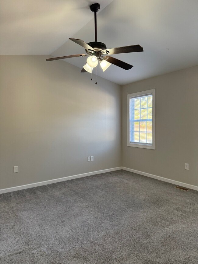 Foto del edificio - 101 Daughety Ct