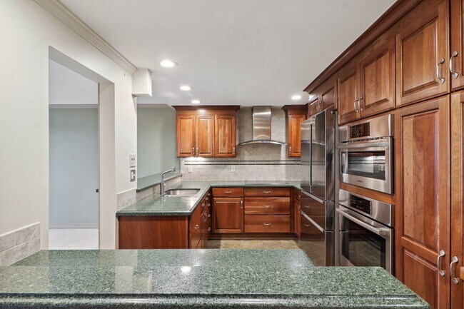 Building Photo - 3131 E Alameda Ave