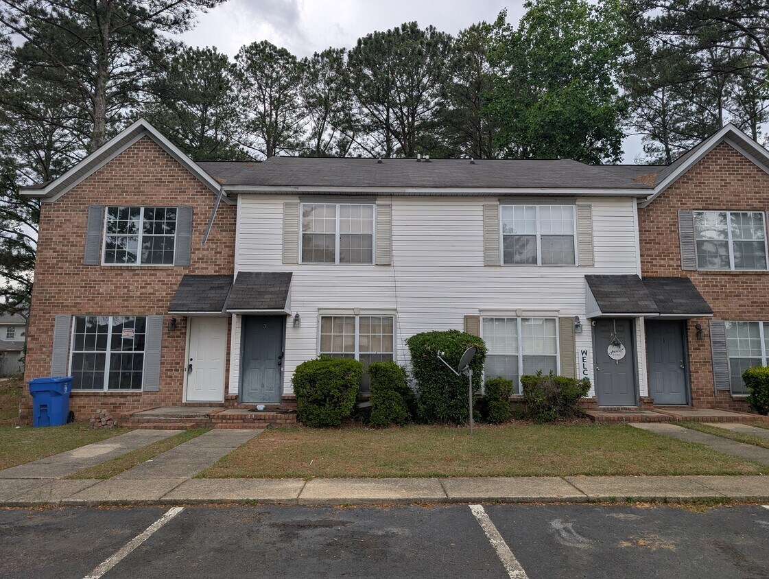 Building Photo - 102 Woodleigh Rd