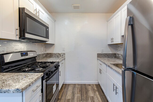 Foto del edificio - 4535 E 14th St