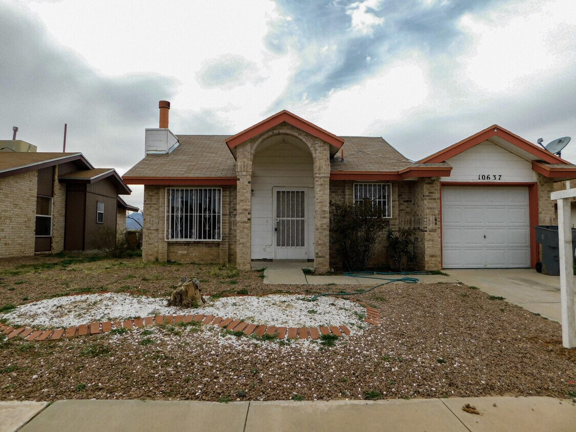 Primary Photo - 10637 Onyxstone St