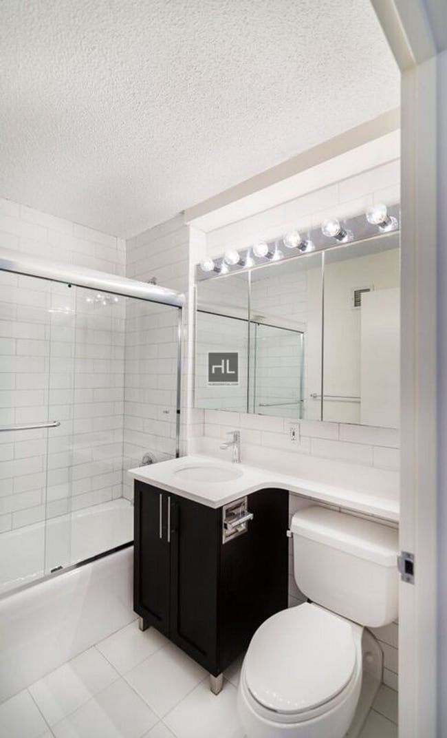 Building Photo - Beautiful 1 bedroom Now Available  in BATT...