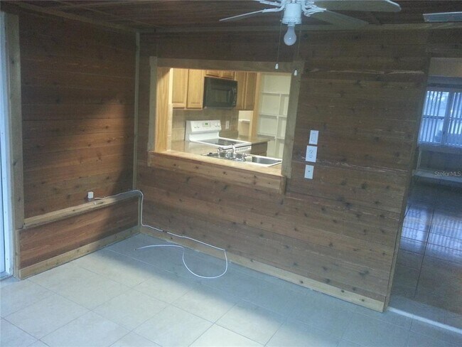 Foto del edificio - 3403 Briar Cliff Dr