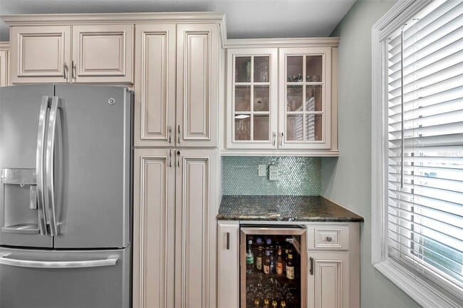 Building Photo - 4768 Coquina Key Dr SE