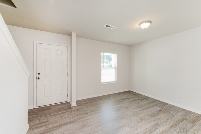 Foto del edificio - 4354 Shadi Green Ln