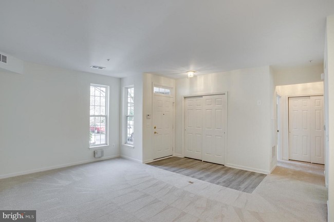 Building Photo - 87 Harbour Heights Dr