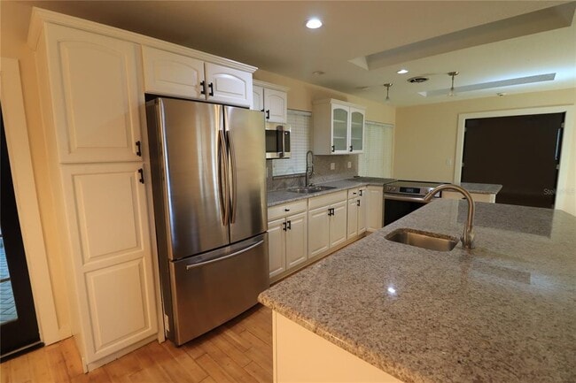 Building Photo - 17815 Sunrise Dr