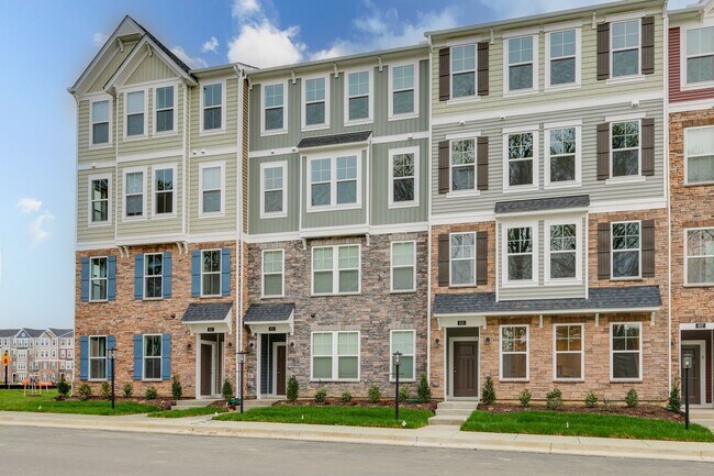 Foto del edificio - 3 Bedroom Luxury Condo in Glen Allen!!! ***Available Beginning of March***