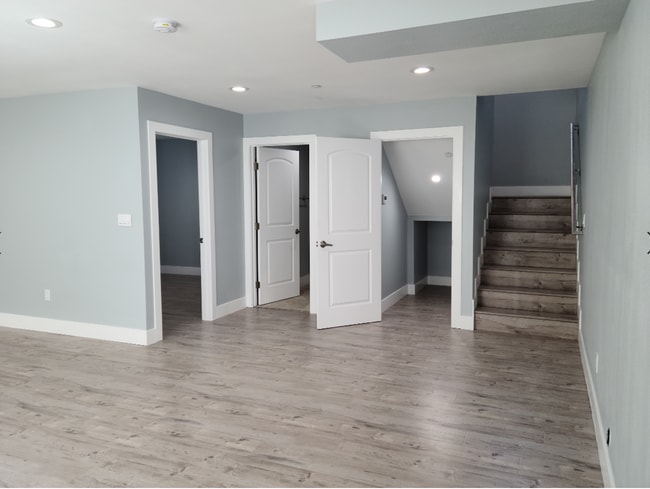 Building Photo - 33(1635)