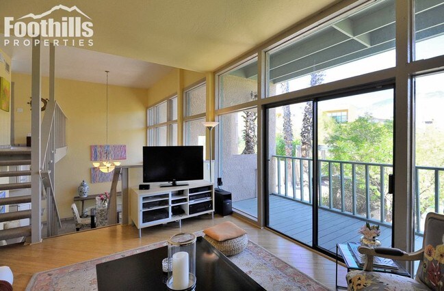 Foto del edificio - 5300 N Swan Rd